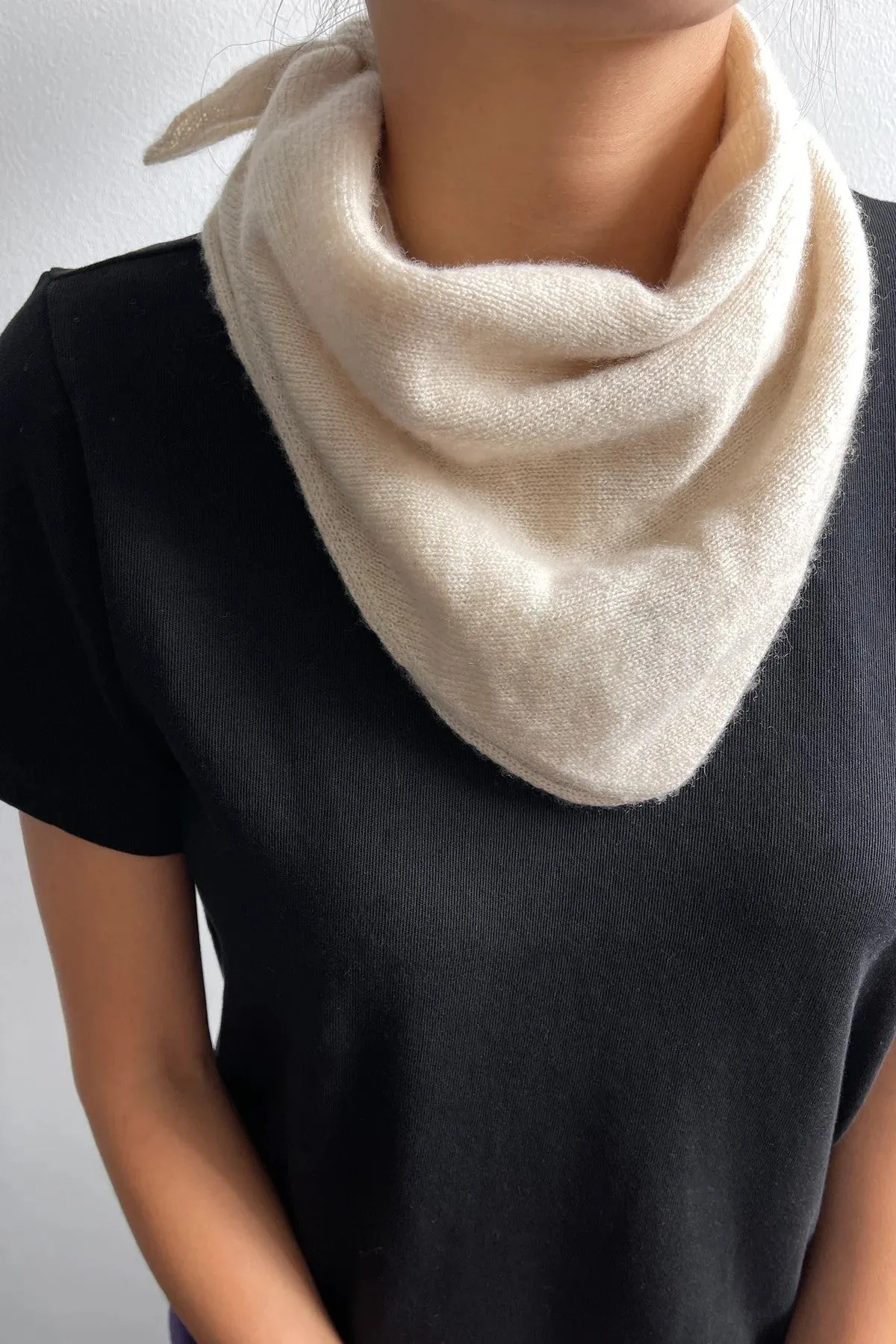 Cashmere Bandana in Oats