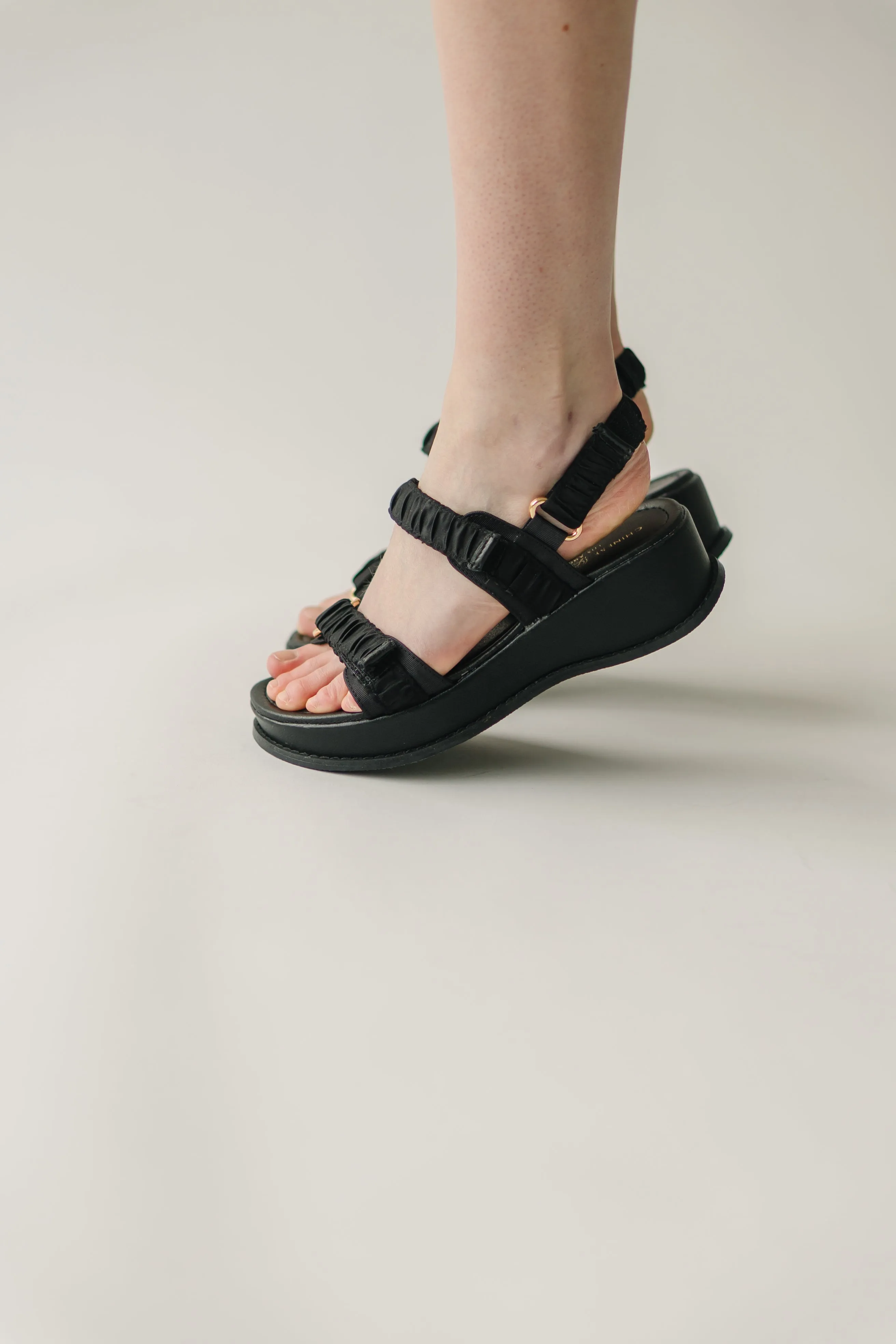 Chinese Laundry: Cashy Casual Sandal in Black