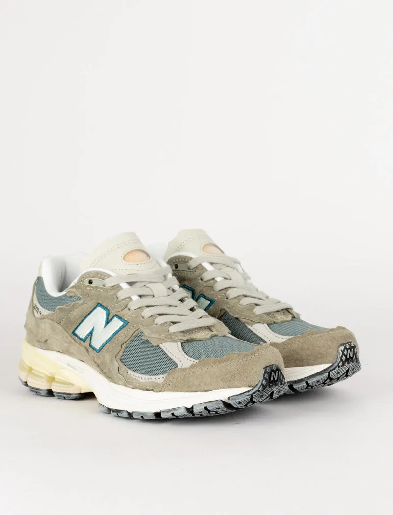 New Balance 2002R Trainers Mirage Grey / Trooper