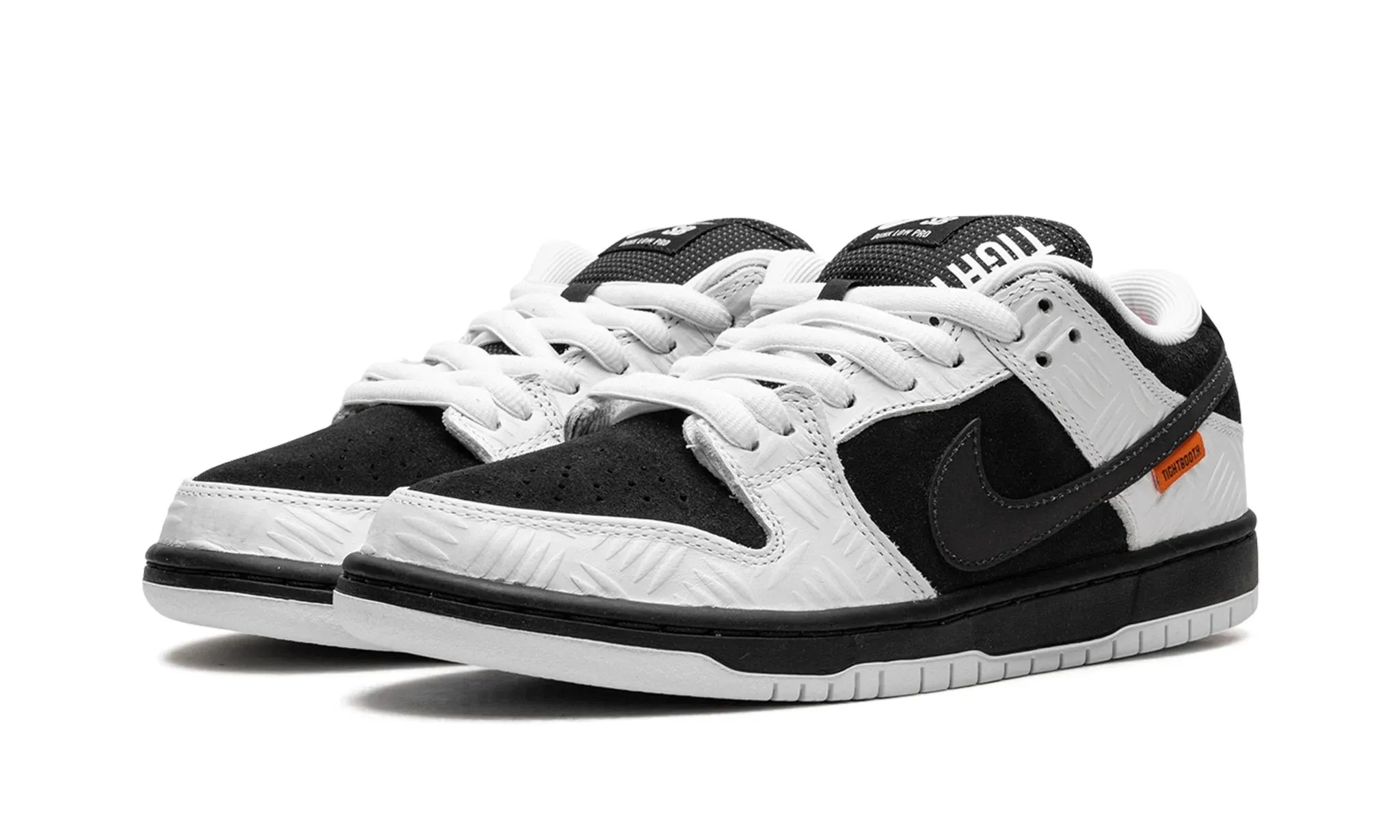 NIKE SB DUNK LOW TIGHTBOOTH