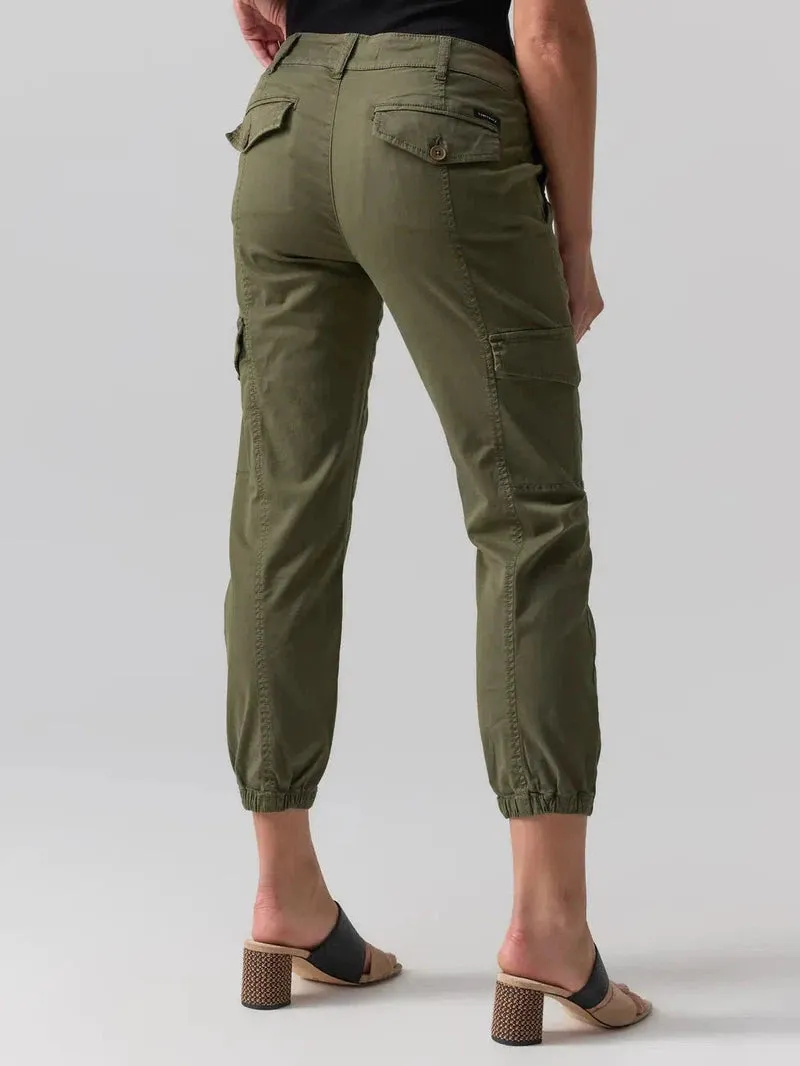 Rebel Pant in Hiker Green